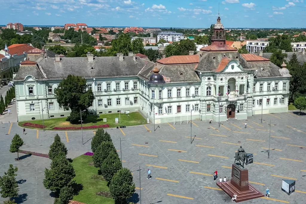 ЗРЕЊАНИН ЈЕ... ДОМ ПАЛАТА КОЈЕ ПАМТЕ ВЕКОВЕ 2 Gradska kuca 1200x800 3