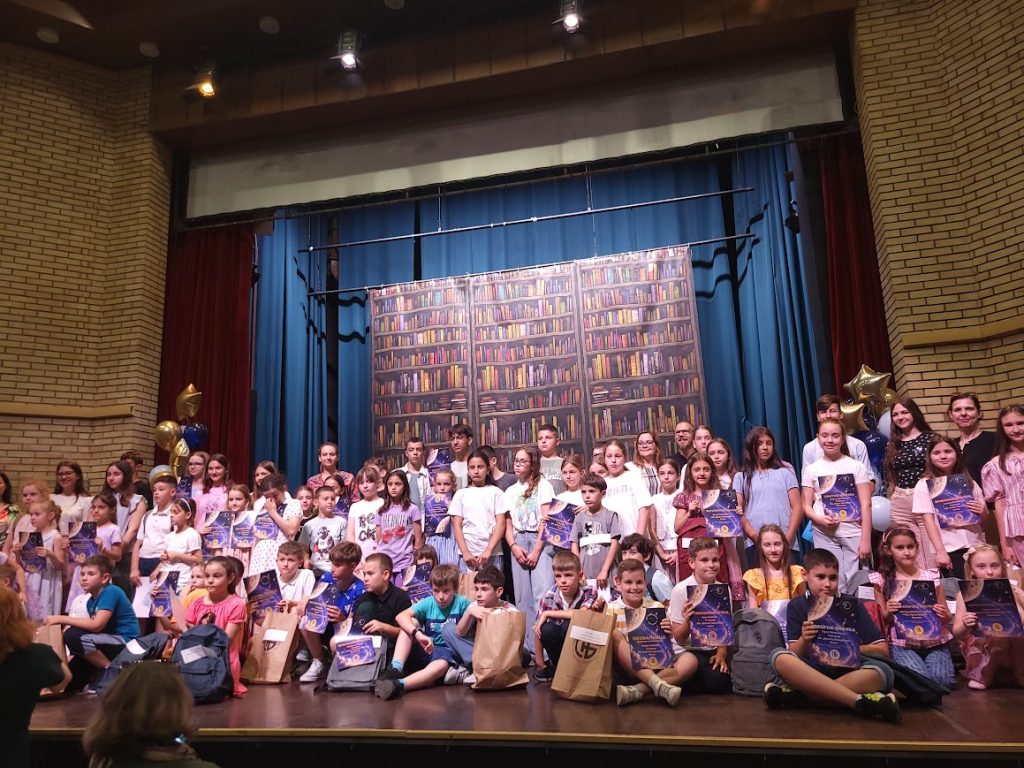 Завршне свечаности "Читалачке значке": 362 дневника, један мото - Ухвати Месец 11 20260610 114521