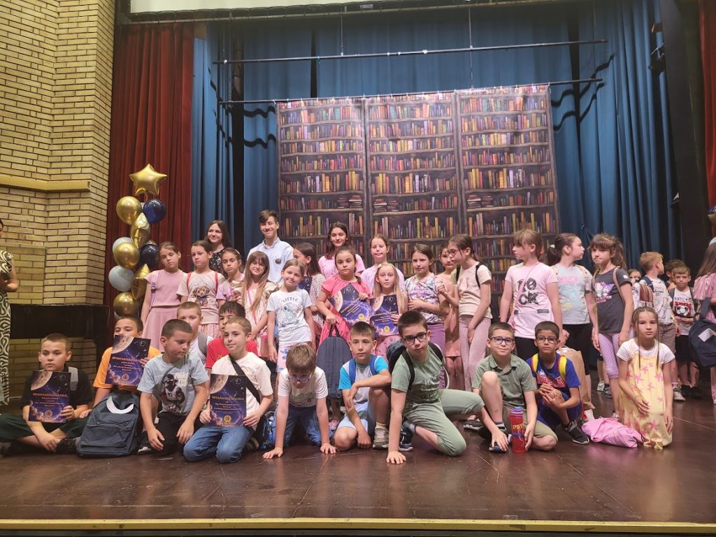 Завршне свечаности "Читалачке значке": 362 дневника, један мото - Ухвати Месец 13 20260610 115208